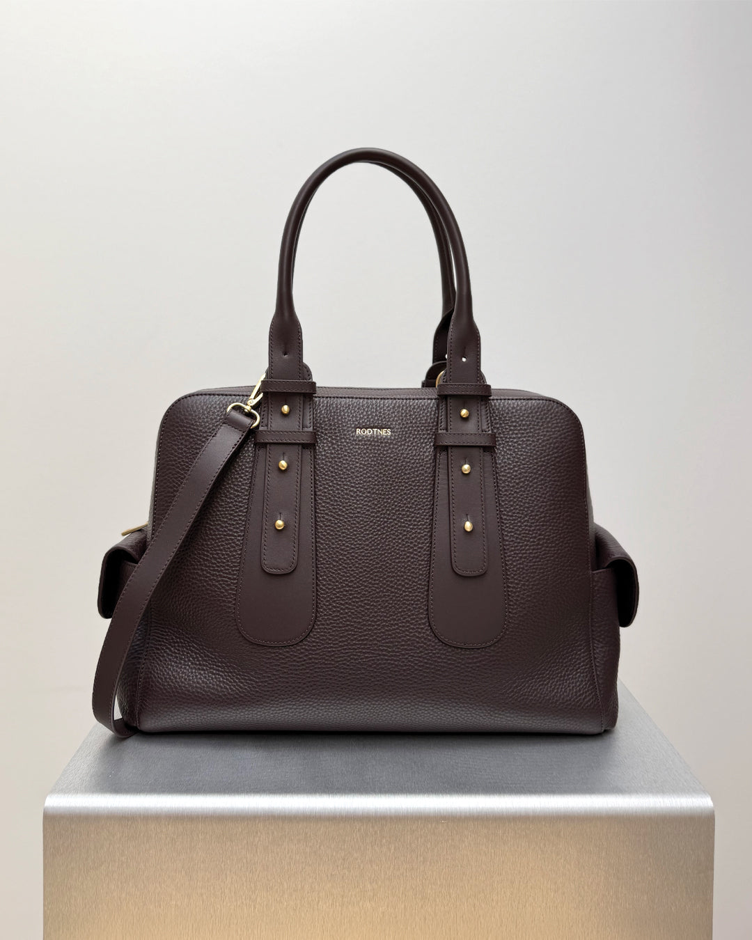 work bag in natural leather with separate laptop compartment